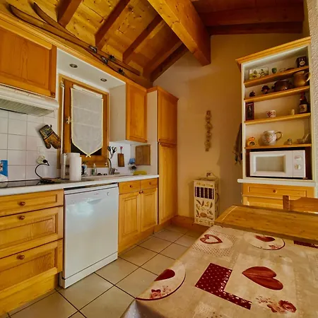 Grand T3 Lumineux Avec Balcon, Parking & Casier Skis En Centre-ville De - Fr-1-624-22 Apartment Samoens